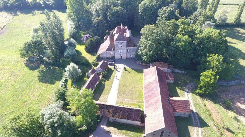 Chateau De Vesset Tréteau Eksteriør billede